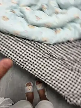 yingzi003 online show from April 14, 4:12 pm