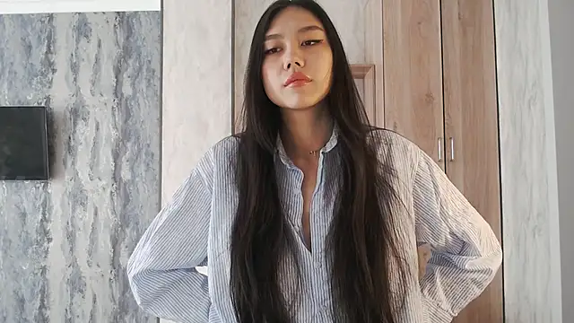 SecretTiny online show from May 18, 1:17 am