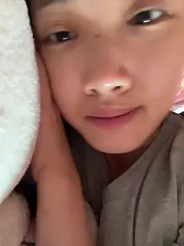 Alice-babyone online show from May 11, 7:54 am