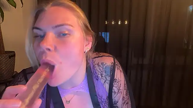 SexyBlondJoanna-Exclusief online show from March 30, 7:15 pm