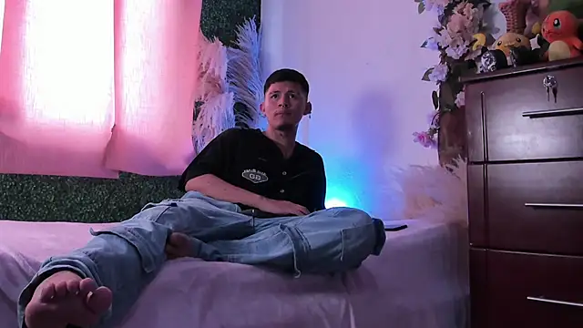 Blaze Star online show from March 30, 1:12 pm