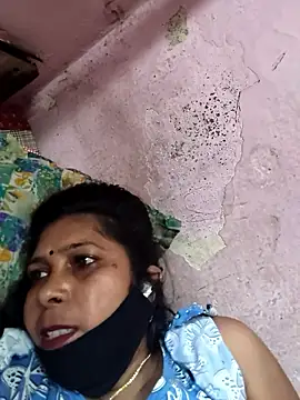 Snapshot of Kuwari_dulhan1 chatting on April 3, 4:30 am Kuwari dulhan1 online show from April 3, 4:30 am