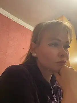 Kirasweetlove online show from May 1, 7:52 pm