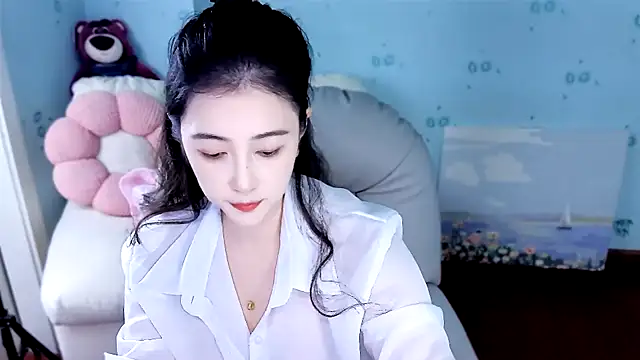 Snapshot of summer_uu chatting on June 19, 2:34 pm summer uu online show from June 19, 2:34 pm