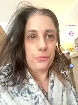 IvyBelleMilf online show from April 23, 1:24 pm
