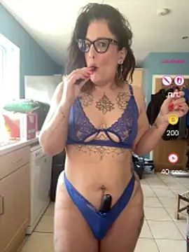 IvyBelleMilf online show from April 23, 9:38 am