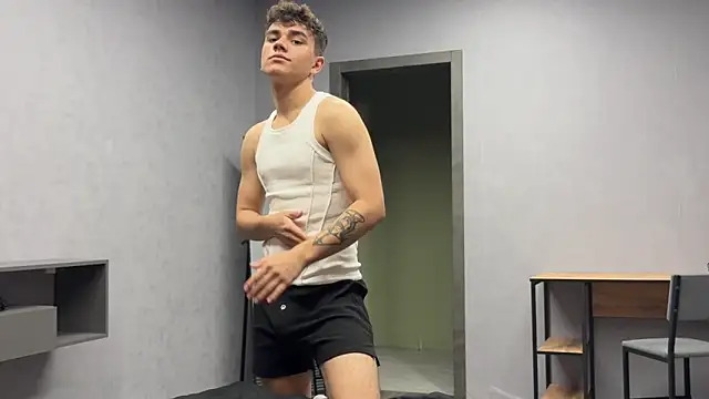 MaxWoolf online show from May 11, 1:45 pm