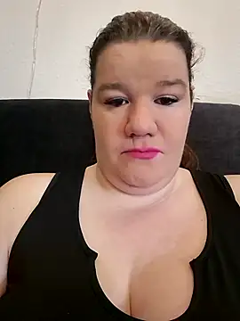 curvystachel42 online show from April 4, 11:17 am