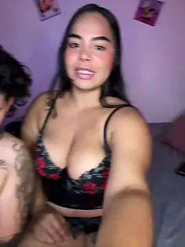 Snapshot of lunaa_love chatting on April 14, 1:54 am lunaa love online show from April 14, 1:54 am