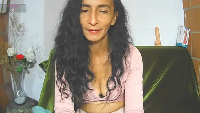SamanttaLopez online show from June 3, 10:49 am