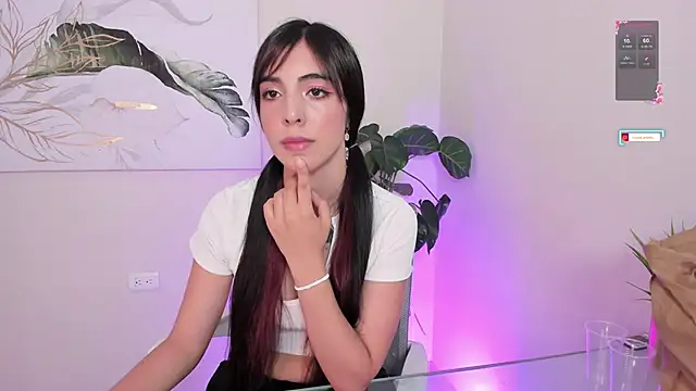 Snapshot of crystal_arlette_ chatting on June 1, 2:17 pm crystal arlette online show from June 1, 2:17 pm