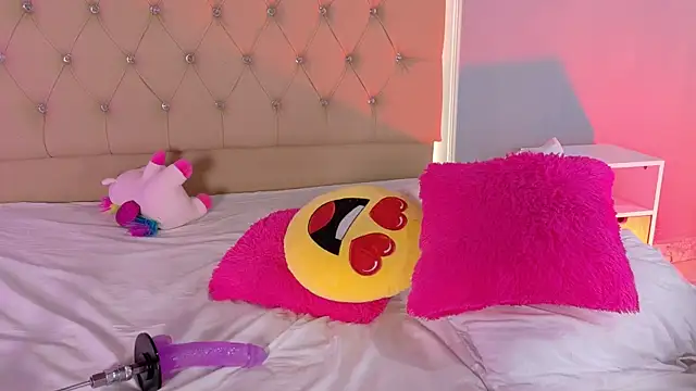 CandyRose   online show from April 1, 4:14 am