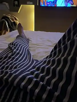 icemanhotwomen online show from March 28, 7:04 pm