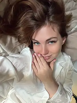 Snapshot of AriaPureTemptation chatting on June 19, 11:49 am AriaPureTemptation online show from June 19, 11:49 am