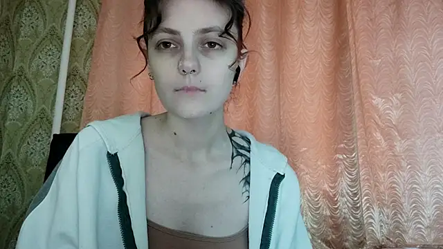 Snapshot of ShirleyNibbs chatting on April 2, 3:08 pm ShirleyNibbs online show from April 2, 3:08 pm