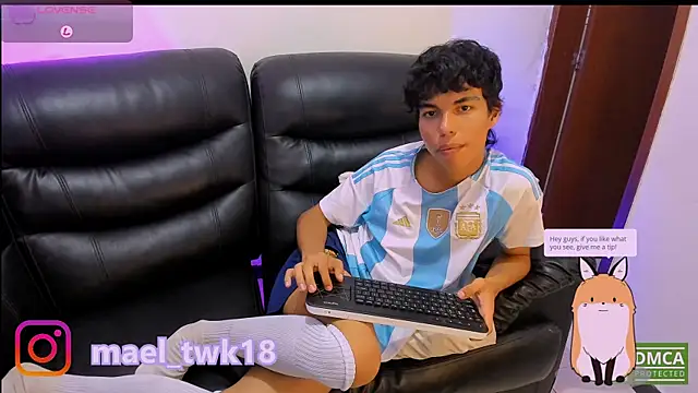 Mael Twink online show from April 10, 9:33 pm