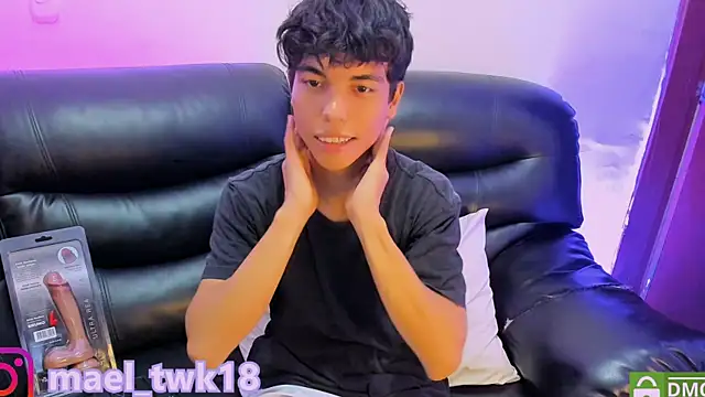 Mael Twink online show from April 4, 7:09 pm
