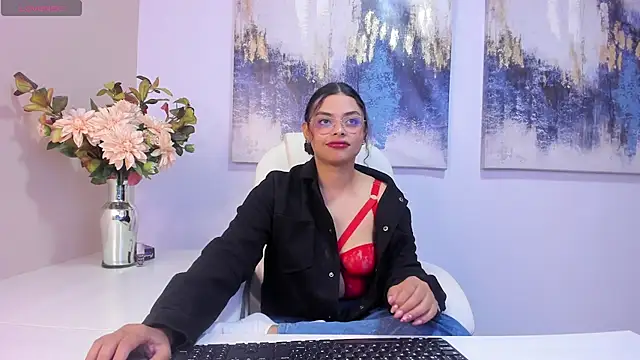 scarlett  2 online show from April 2, 2:57 pm