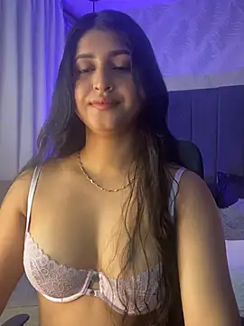 Snapshot of AngelCheerry_ chatting on April 9, 11:49 am AngelCheerry online show from April 9, 11:49 am