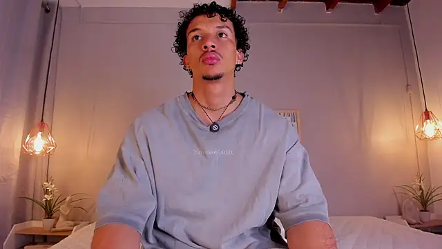 Snapshot of dominik_drake chatting on May 30, 12:22 pm dominik drake online show from May 30, 12:22 pm