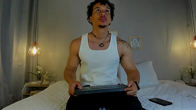 Snapshot of dominik_drake chatting on June 2, 12:49 pm dominik drake online show from June 2, 12:49 pm