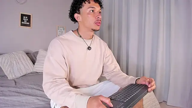 dominik drake online show from April 7, 12:29 pm