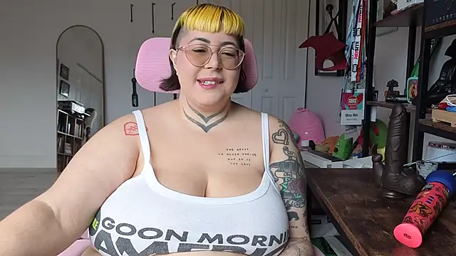 meiafterdark online show from July 5, 8:15 pm