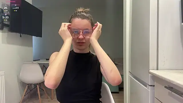 Peachy keens online show from May 4, 3:59 pm