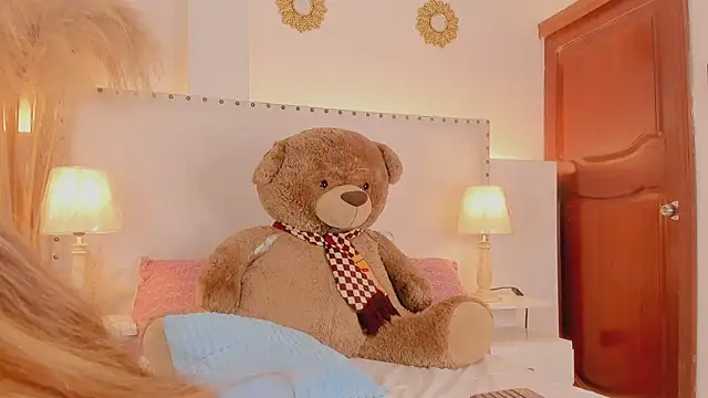 Snapshot of madisson__Stone chatting on May 26, 11:03 pm madisson Stone online show from May 26, 11:03 pm