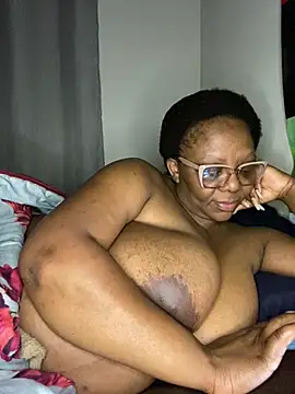 BoobsQueeen online show from July 23, 3:52 pm