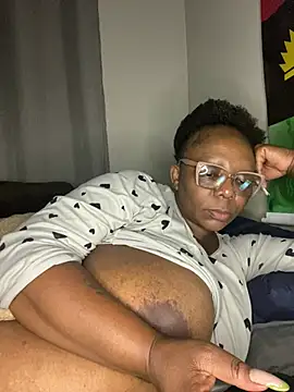 BoobsQueeen online show from July 30, 7:51 am