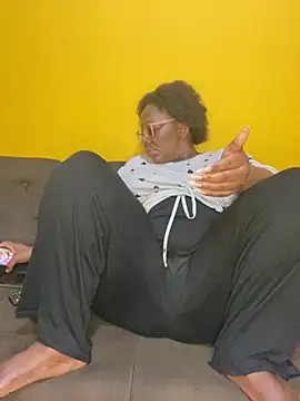 BoobsQueeen online show from July 7, 10:24 pm
