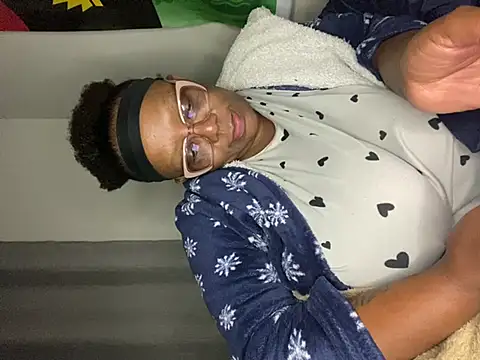 BoobsQueeen online show from July 26, 9:27 am