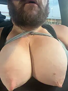hugemanbreasts online show from July 22, 1:29 am