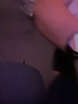 hugemanbreasts online show from May 24, 5:07 am