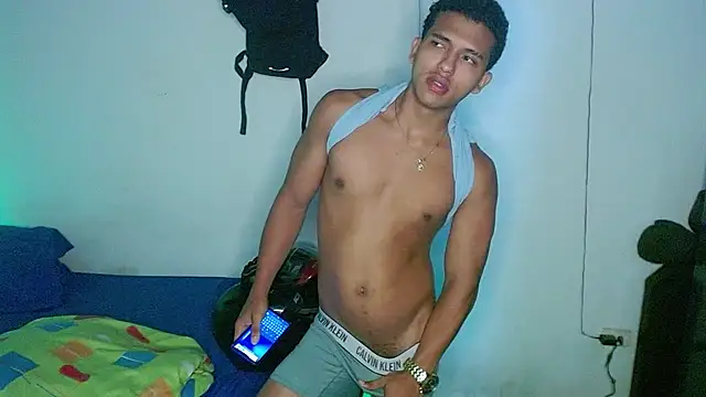 tonydesire  online show from July 12, 11:38 pm