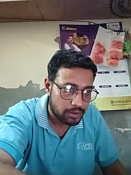 Snapshot of herochoclateboy chatting on April 2, 2:46 pm herochoclateboy online show from April 2, 2:46 pm