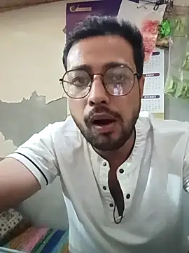 Snapshot of herochoclateboy chatting on April 1, 2:25 pm herochoclateboy online show from April 1, 2:25 pm