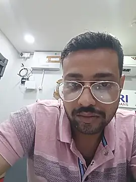 Snapshot of herochoclateboy chatting on May 9, 8:50 am herochoclateboy online show from May 9, 8:50 am