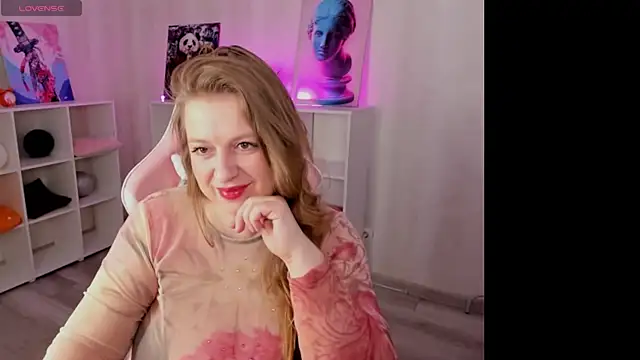 CleoXotie online show from May 18, 1:17 am
