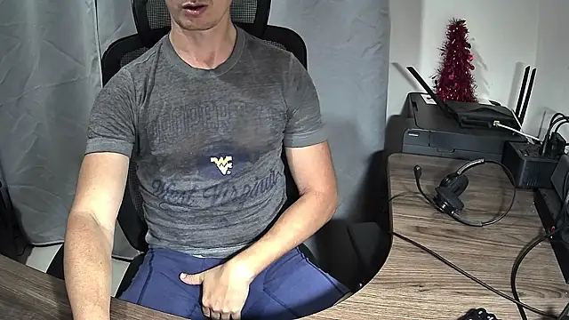 joven322 online show from April 8, 5:20 am