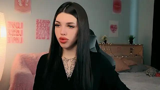 molly rettyy online show from May 9, 4:38 am