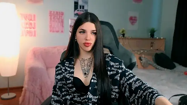 Snapshot of molly_rettyy chatting on May 21, 4:32 am molly rettyy online show from May 21, 4:32 am