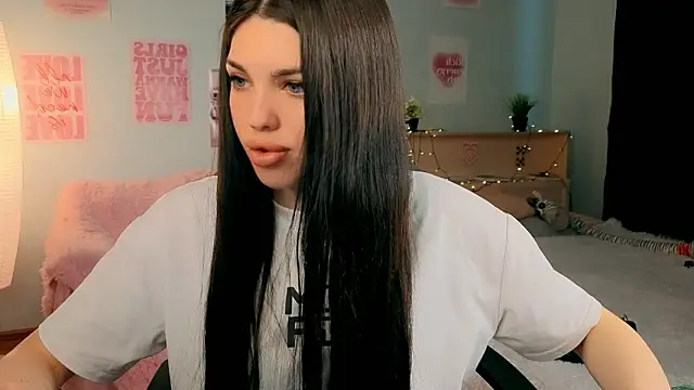 molly rettyy online show from March 30, 4:47 am