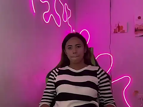  Flirtyprincess  online show from May 12, 2:56 pm