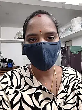 Snapshot of Tamil_Sangeetha chatting on April 6, 3:46 pm Tamil Sangeetha online show from April 6, 3:46 pm