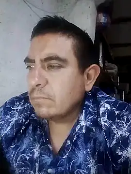 Snapshot of Manuel3910 chatting on May 24, 6:46 am Manuel3910 online show from May 24, 6:46 am