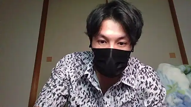 -YumaUemura- online show from April 29, 1:15 pm