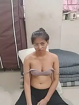 sexy couple liv online show from April 28, 5:12 am
