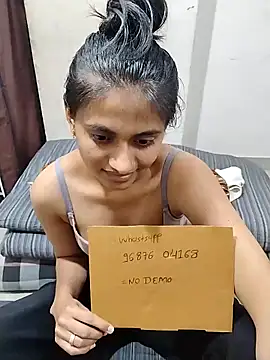 sexy couple liv online show from April 9, 10:54 am